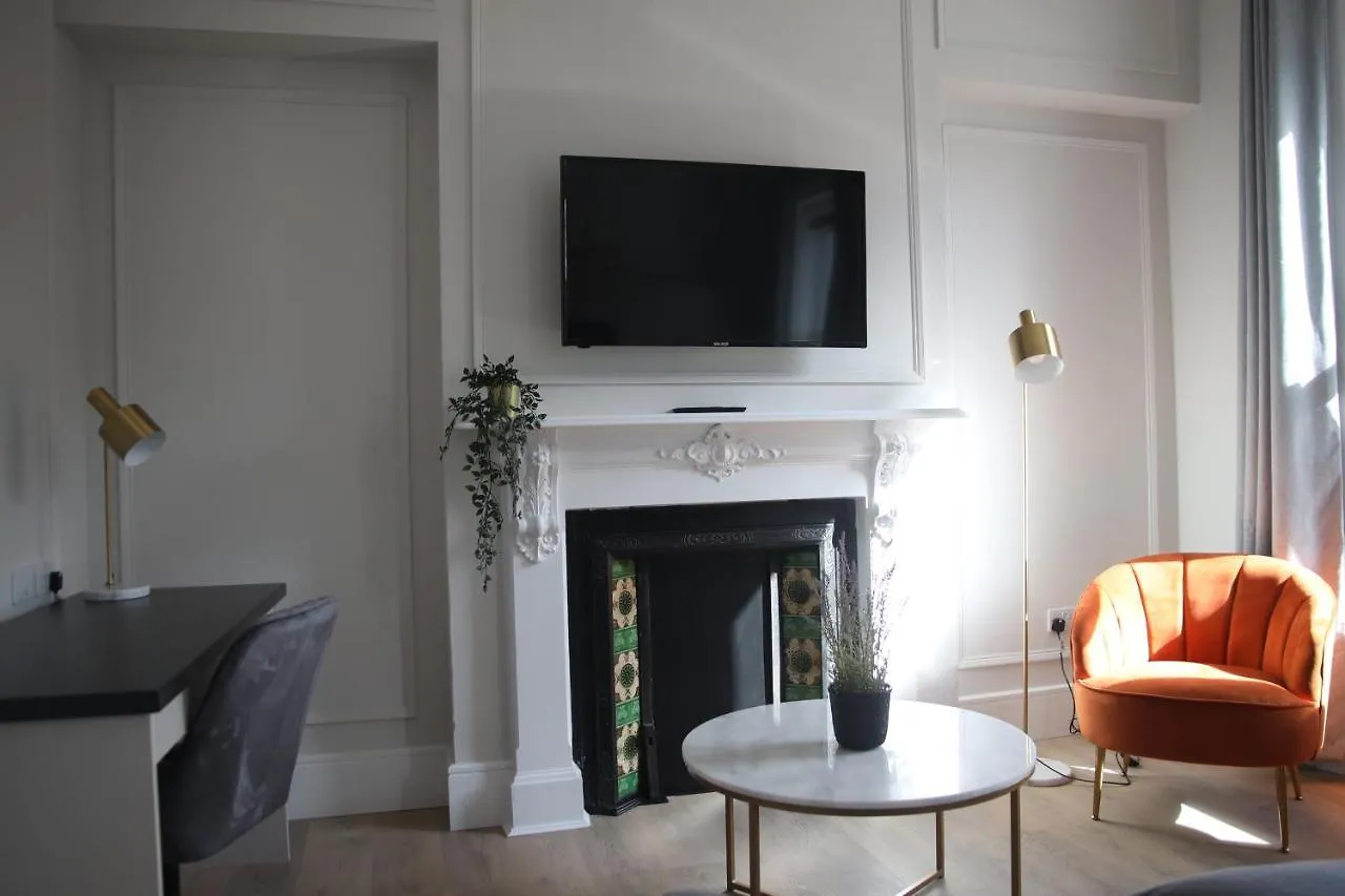 Guest house Crawford House- Scholarlee Living Apartments Cork
