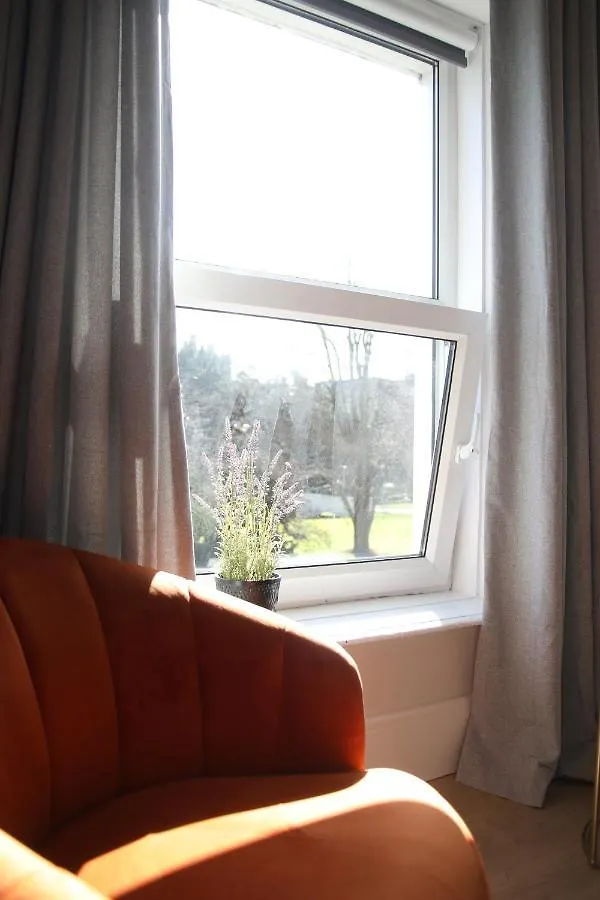 *** Guest house Crawford House- Scholarlee Living Apartments Cork Ireland