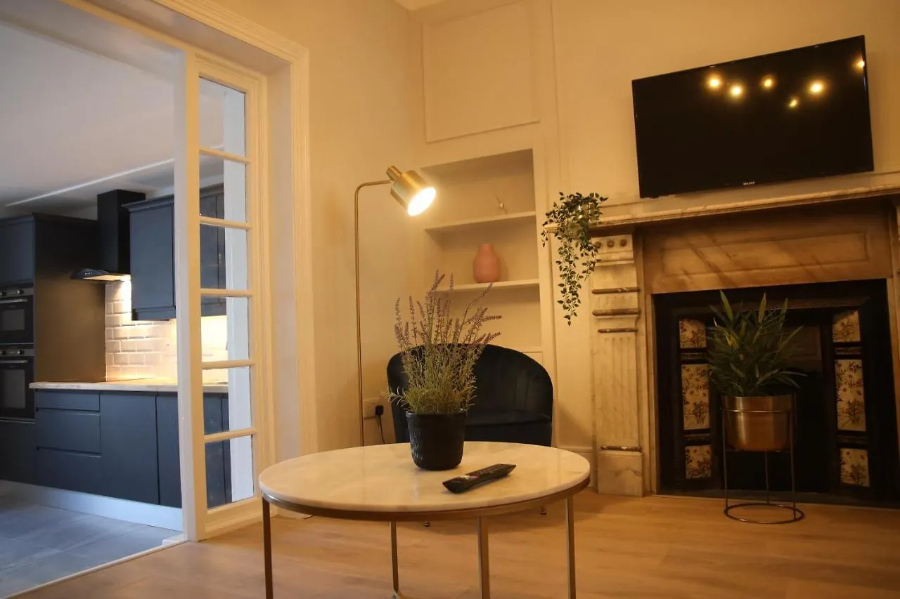 Crawford House- Scholarlee Living Apartments Cork 3*,  Ireland