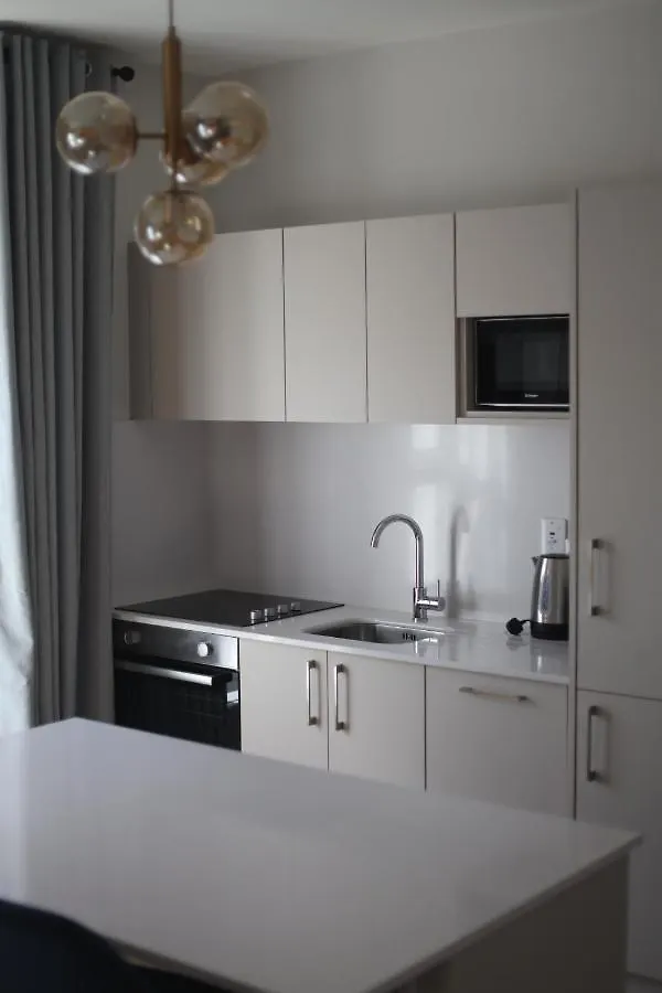 Crawford House- Scholarlee Living Apartments Cork 3*,