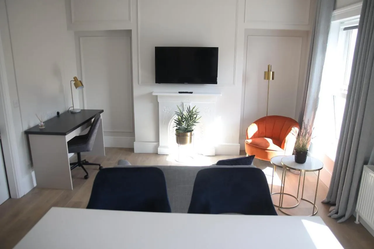 Crawford House- Scholarlee Living Apartments Cork Guest house